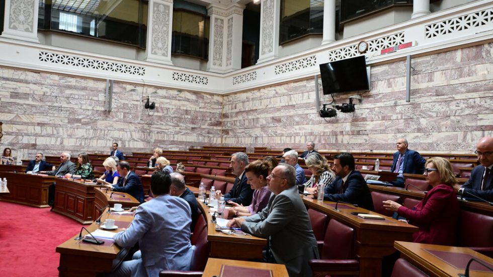 Από τη χθεσινή συνεδρίαση της Επιτροπής Θεσμών και Διαφάνειας στη Βουλή